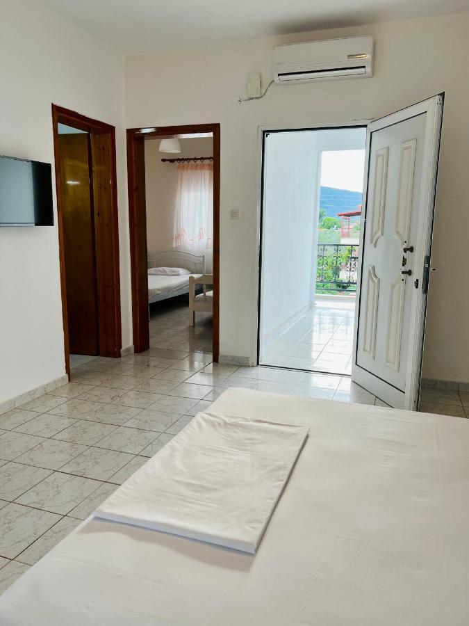 Atlantis Apartments Vrasná Esterno foto