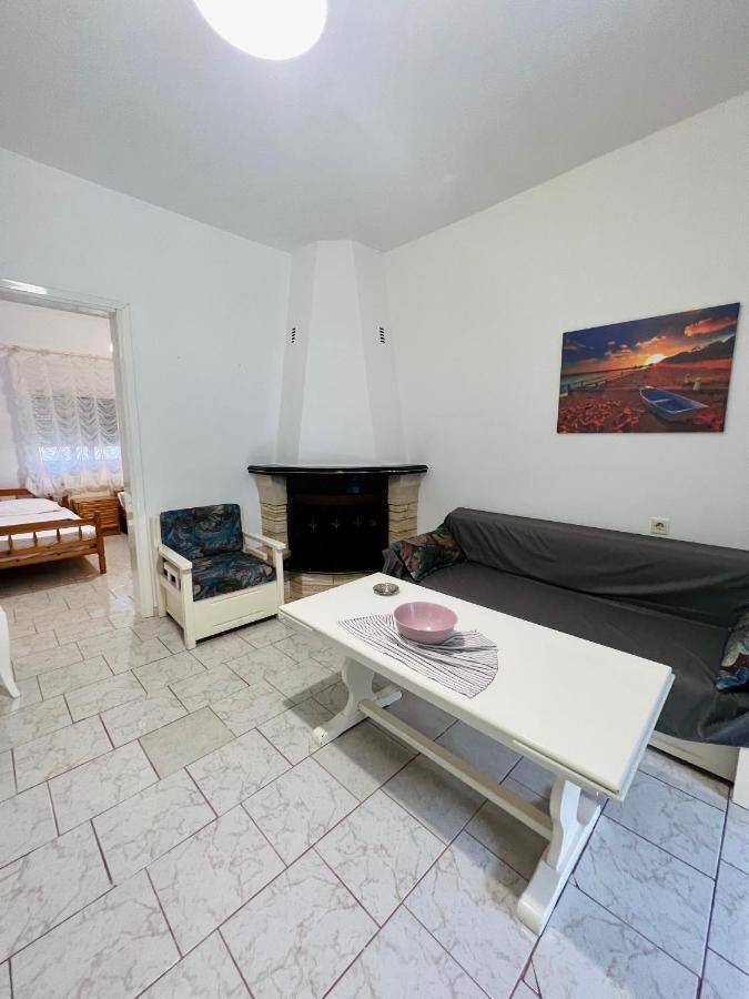Atlantis Apartments Vrasná Esterno foto